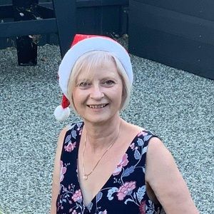 Meet your Posher, Val